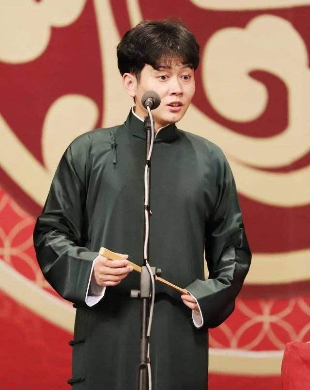 原创孟鹤堂鹤字辈大师兄德云社一哥他的地位无人撼动