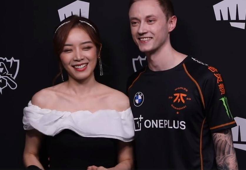 这事真成了?s10休赛阶段余霜晒出大量欧成照片,跨国恋情有了