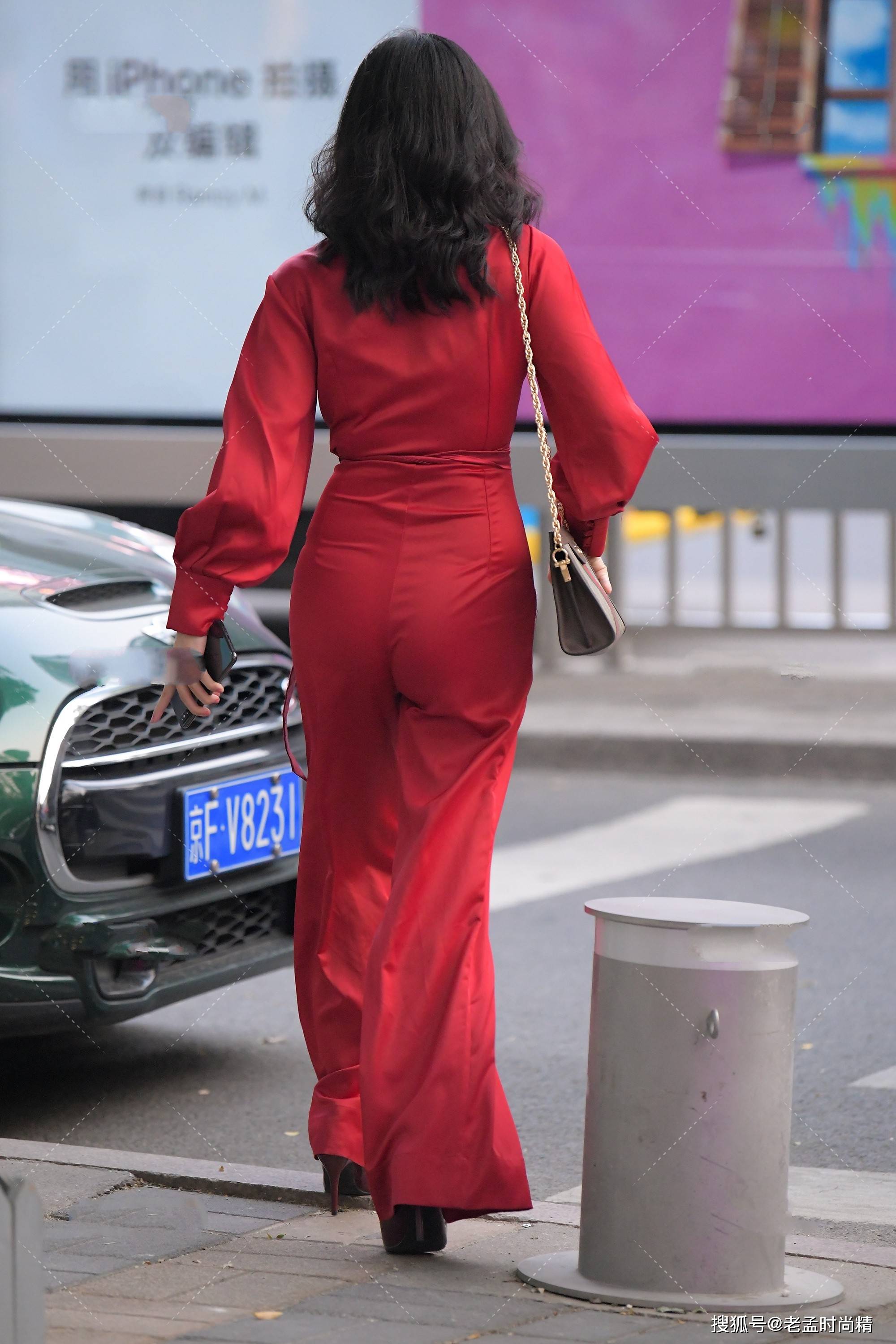 摄影:红色套装穿起来又a又飒, 尽显女王气场_衣服