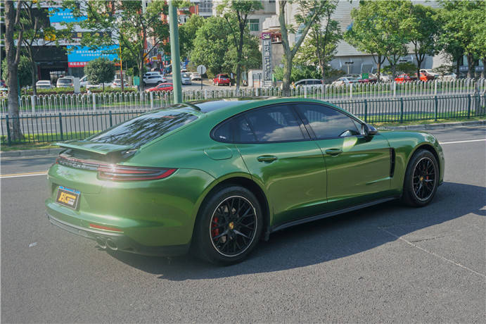 保时捷panamera原厂漆曼巴绿帕拉梅拉改色金属漆曼巴绿