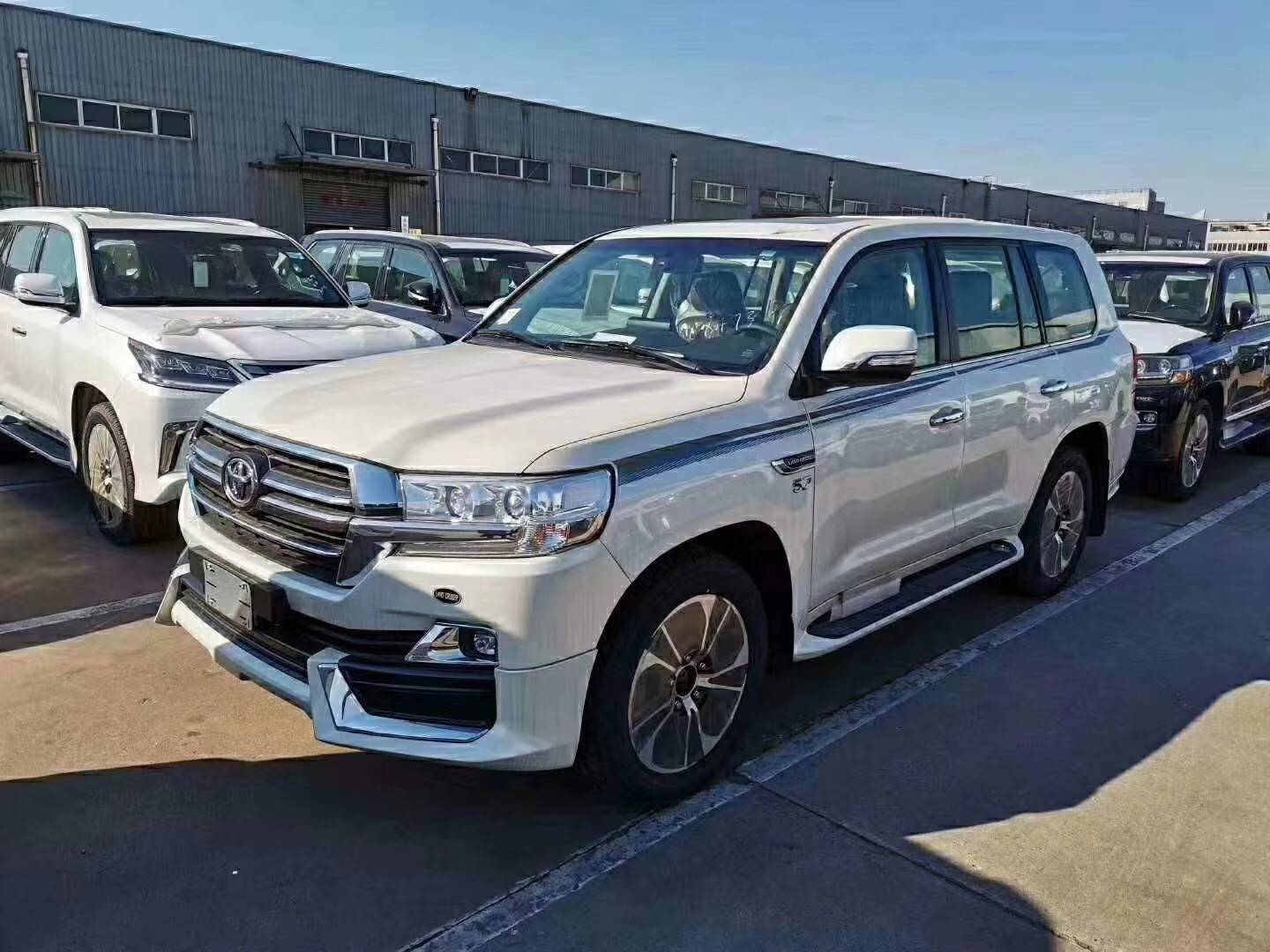 20款兰德酷路泽5700中东版v8越野回馈价格