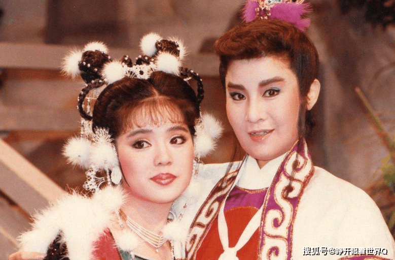为了给母亲治病,女星17岁嫁给粉丝,却遭丈夫家暴两女