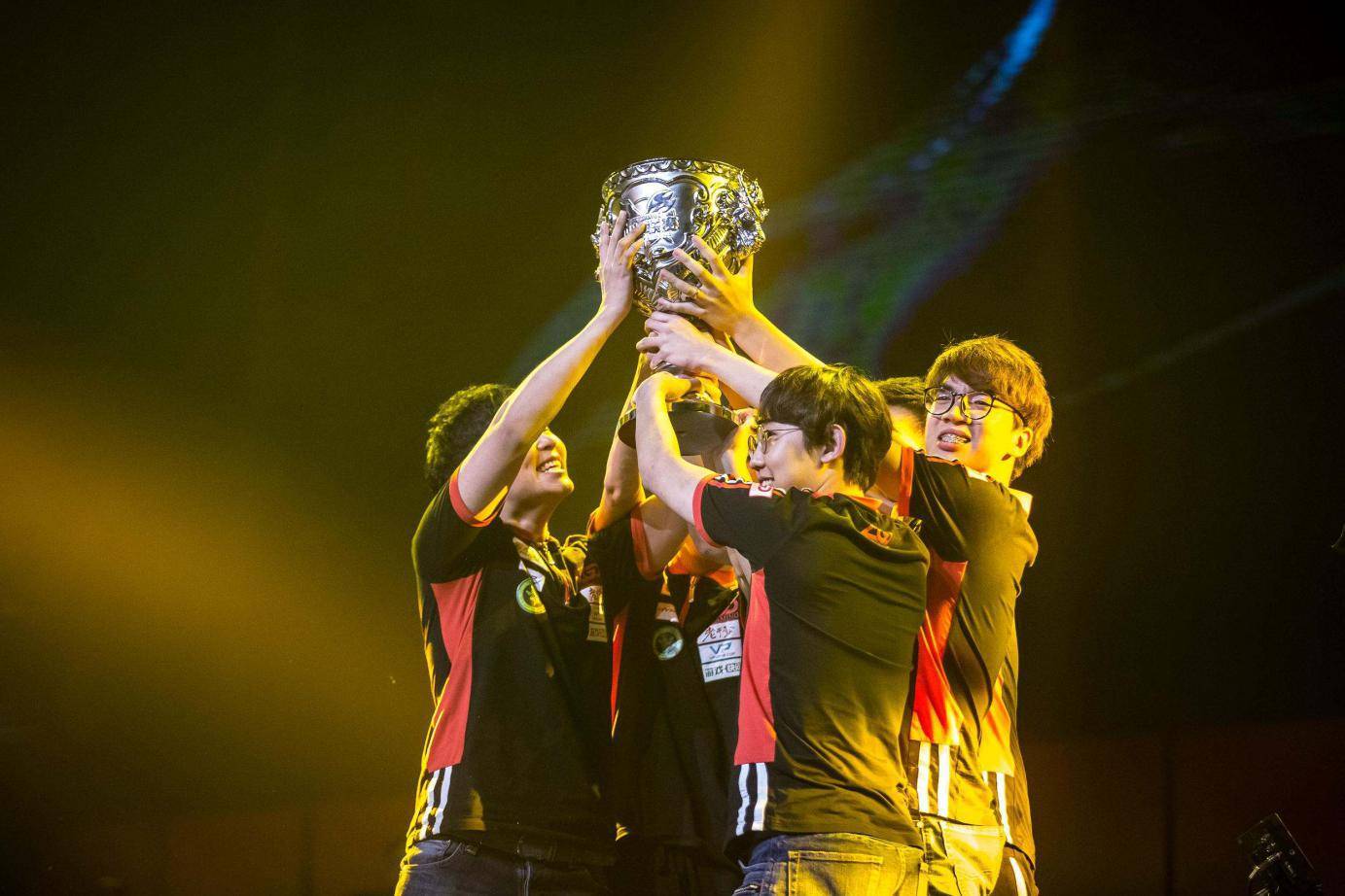 s10特别篇lgd建队史下