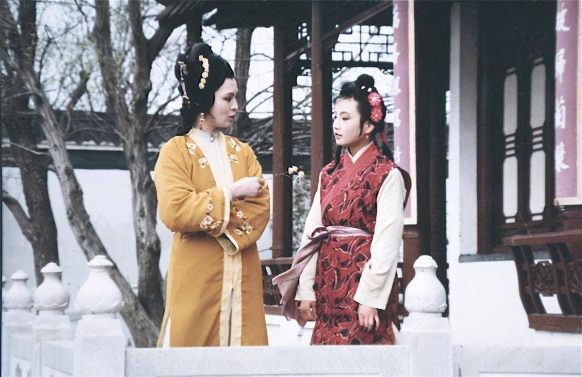 红楼梦夏金桂用余生来报复自己婚姻的女人既傻又可怜