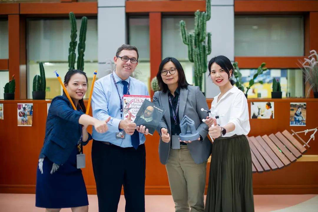 徐筱雨 初中部双语数学老师/班主任 徐筱雨老师拥有美国爱荷华州