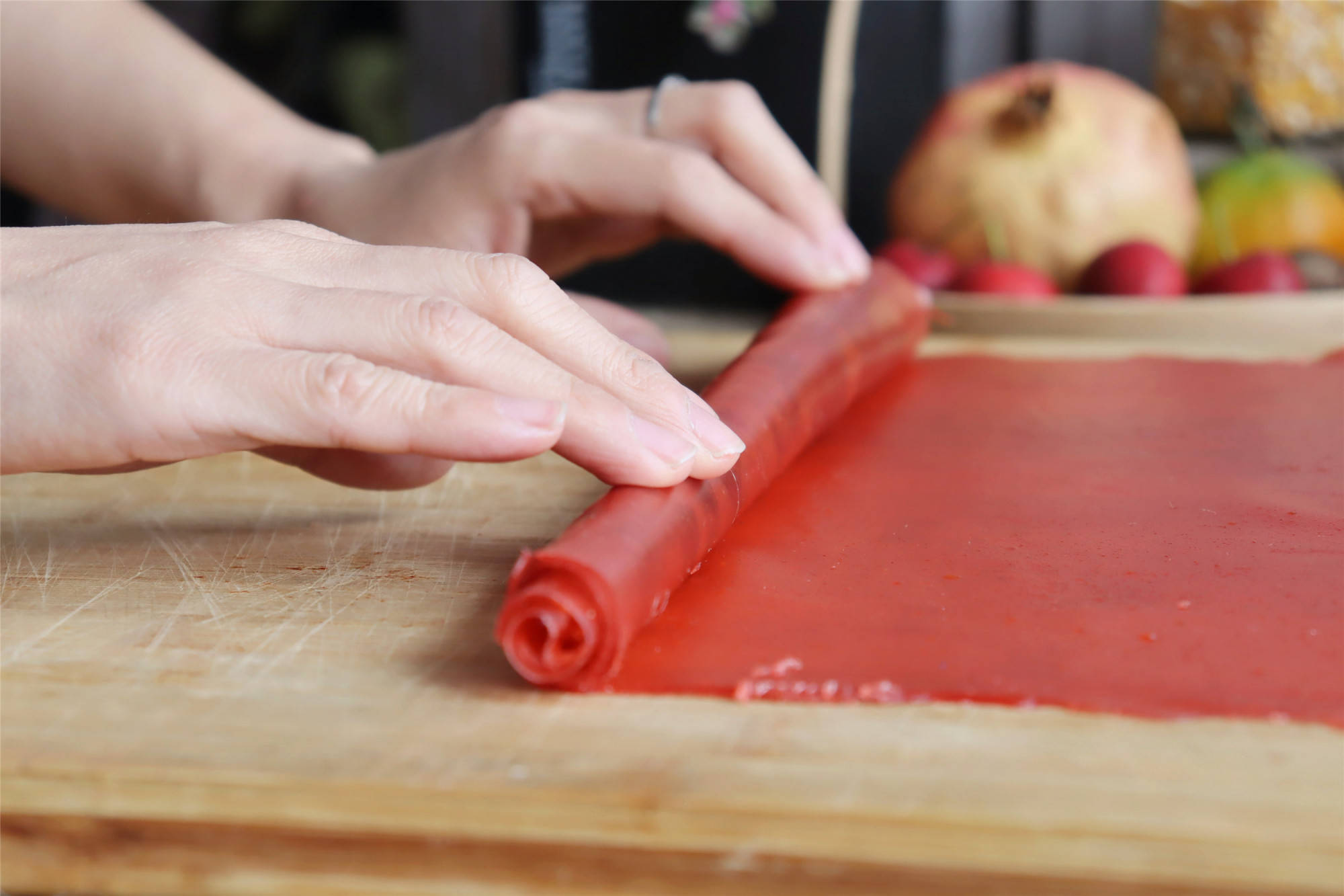 老井说——果丹皮制作中有几个要点,打山楂泥的时候,最好用功率大