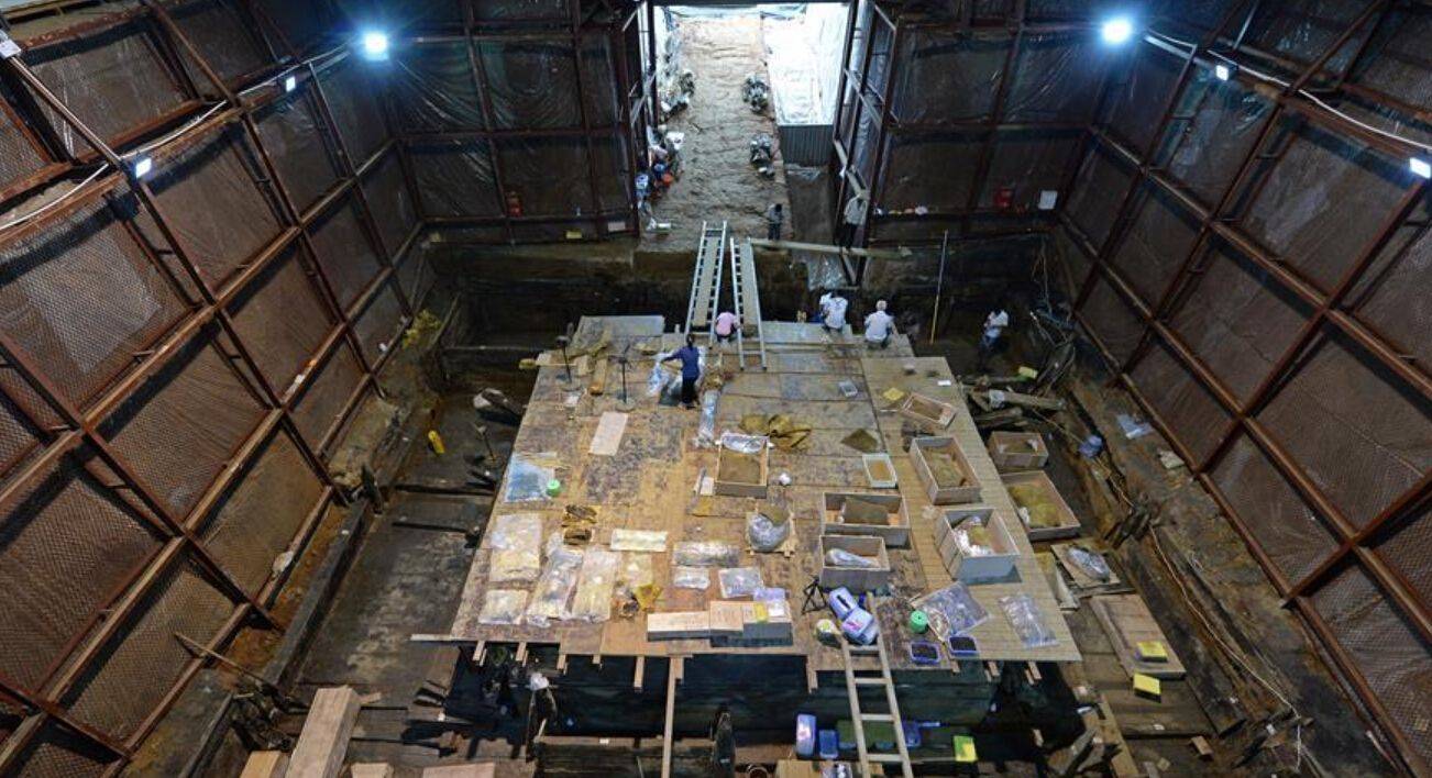 原创海昏侯墓出土一扇屏风据屏风上的记载孔子的出生年可能要改写