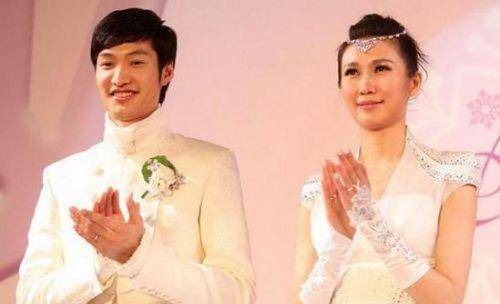 35岁奥运击剑冠军雷声,曾做过开胸手术,夺冠后娶1.72米海归娇妻_周雪