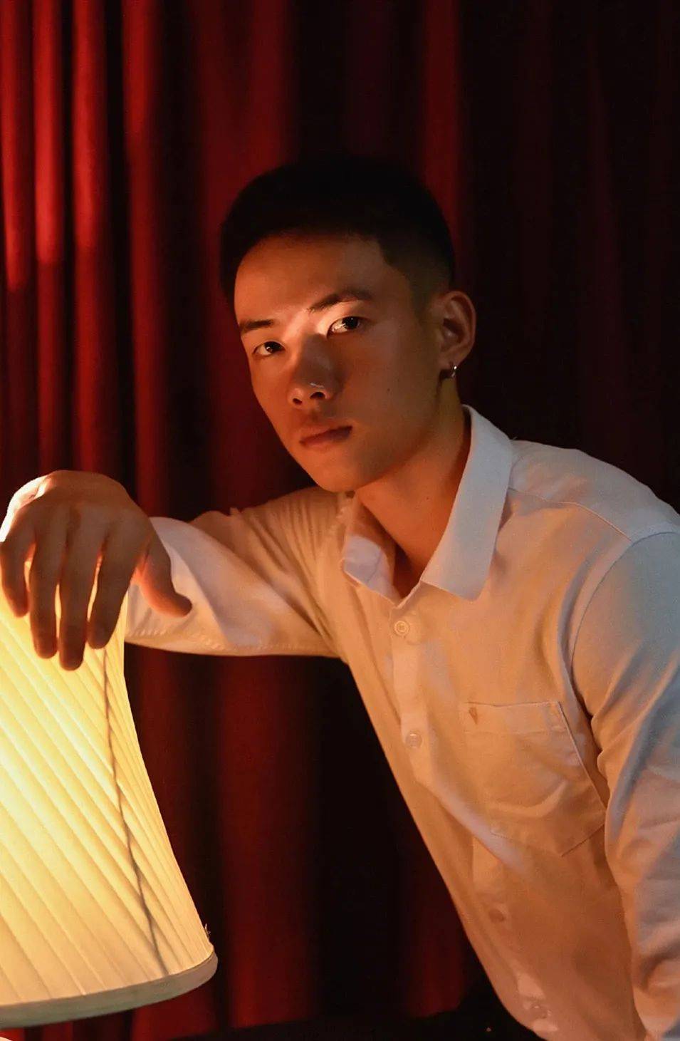 寸头型男的腹肌体育生,是漫画脸也是小奶狗,网友:太帅了_手机搜狐网