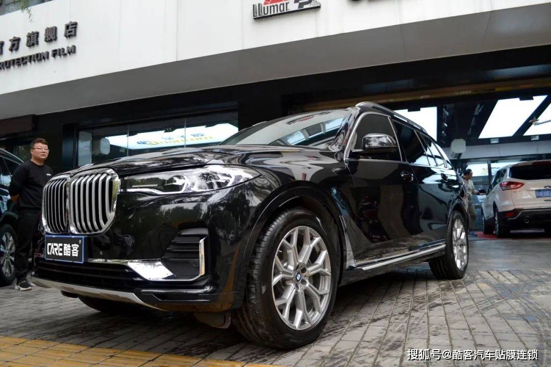 车衣案例宝马x7装贴圣罗隐形车衣透明漆面保护膜