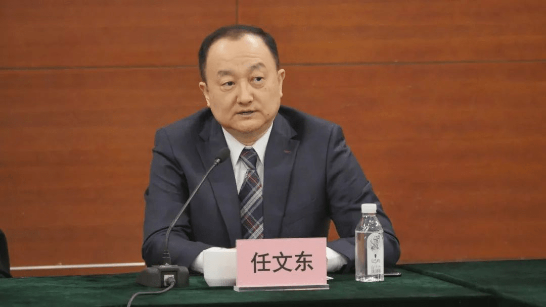 大连工业大学副校长任文东在致辞中介绍了大连工业大学基本情况,他