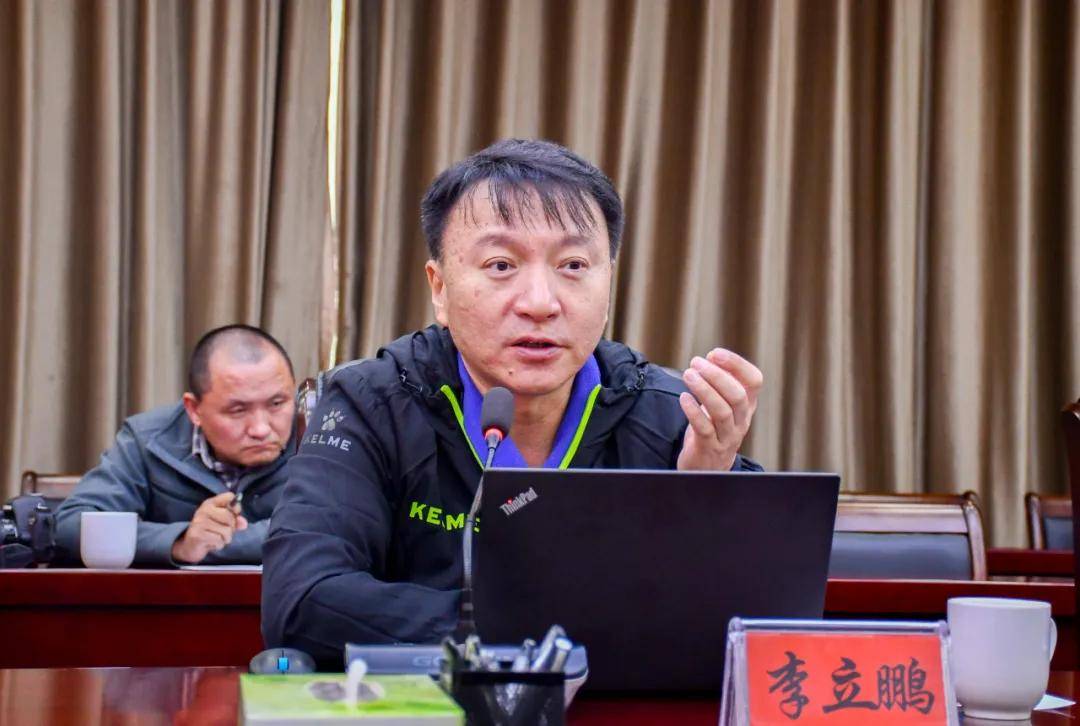 中国足协竞赛部副部长李立鹏代表中国足协对赛区组委会筹备工作给予了