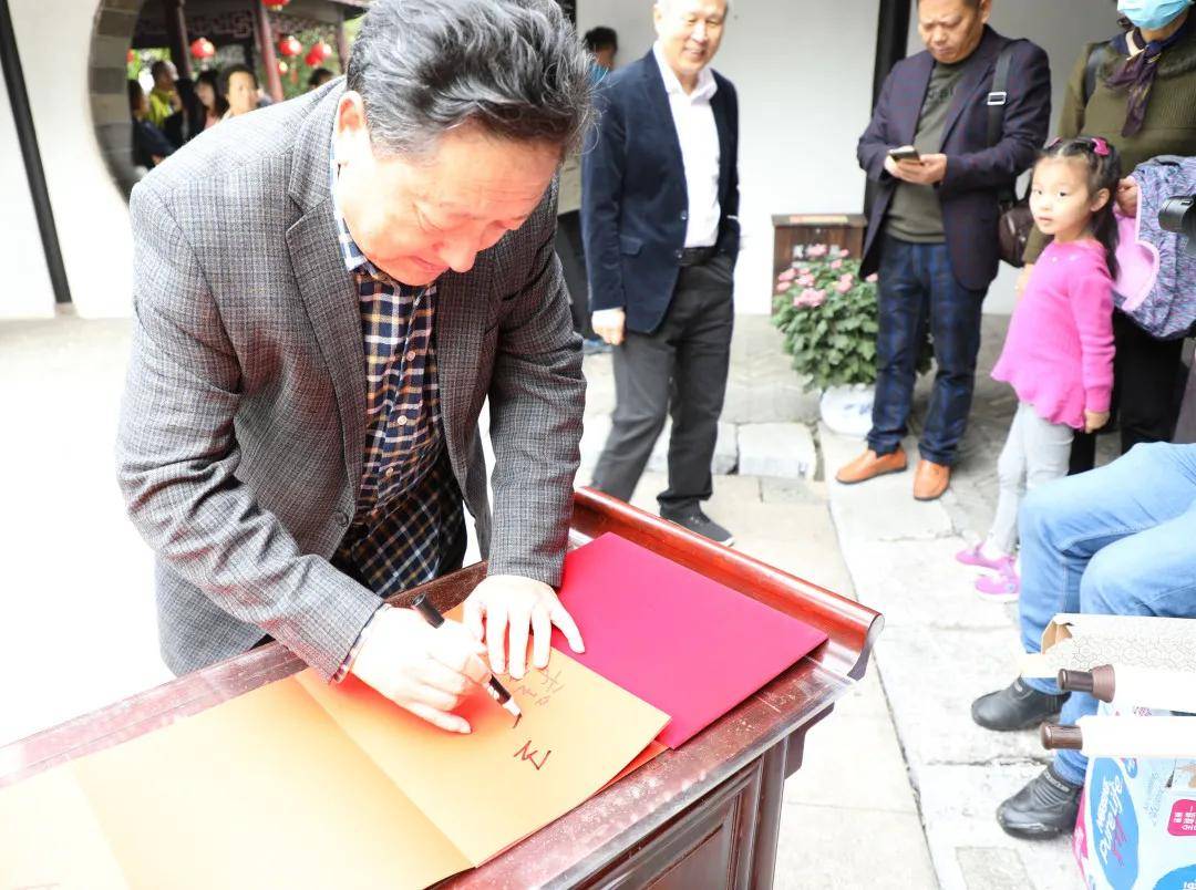 醉白翰墨 |《千岩万壑齐争鸣》中国当代书画名家作品展今天开幕_手机