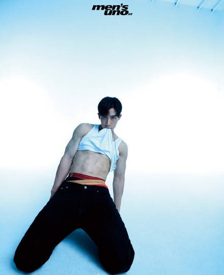 x玖少年团成员谷嘉诚,真学霸真身材,男人也得敢秀