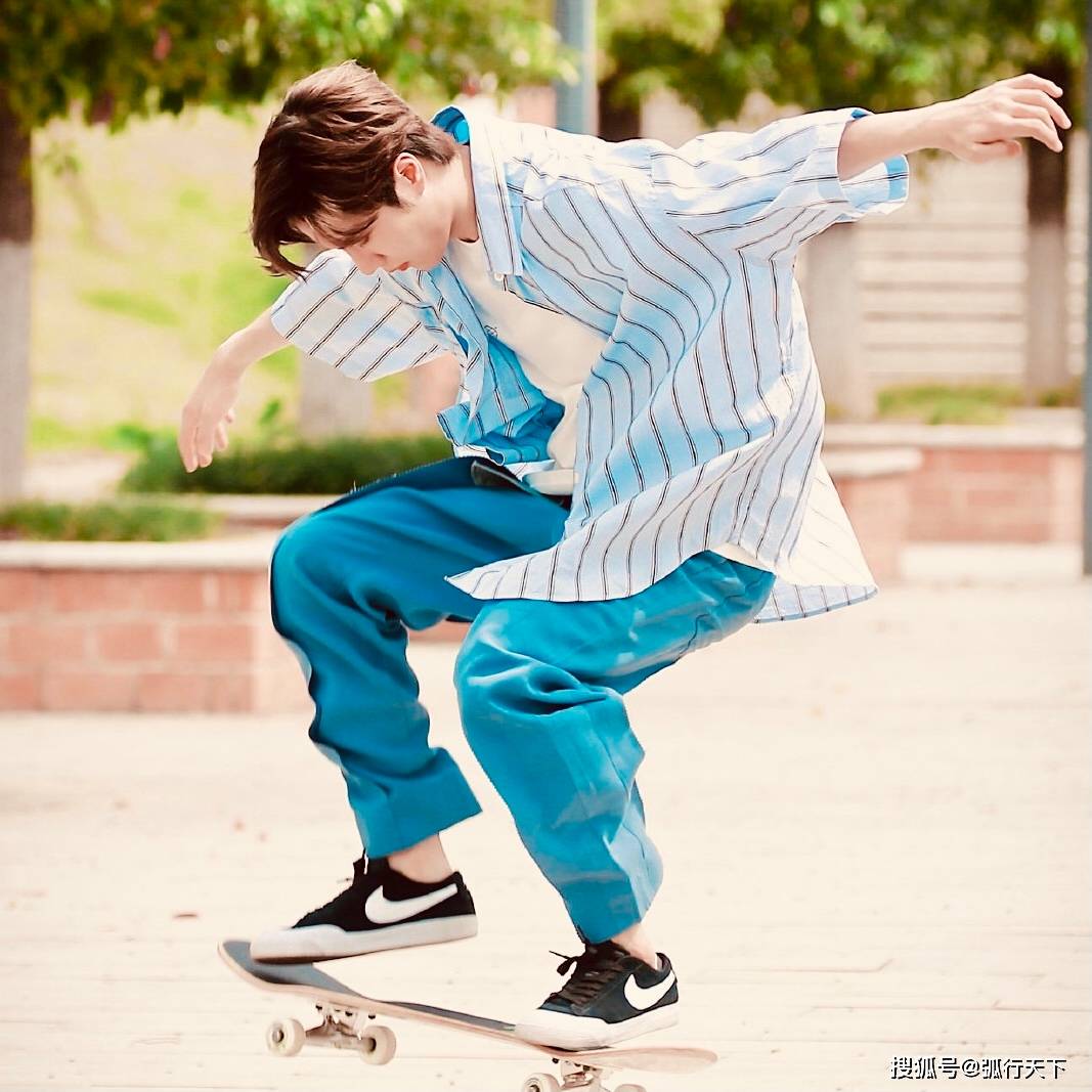 期待中国轮滑协会,中国滑板运动推广大使王一博,中国移