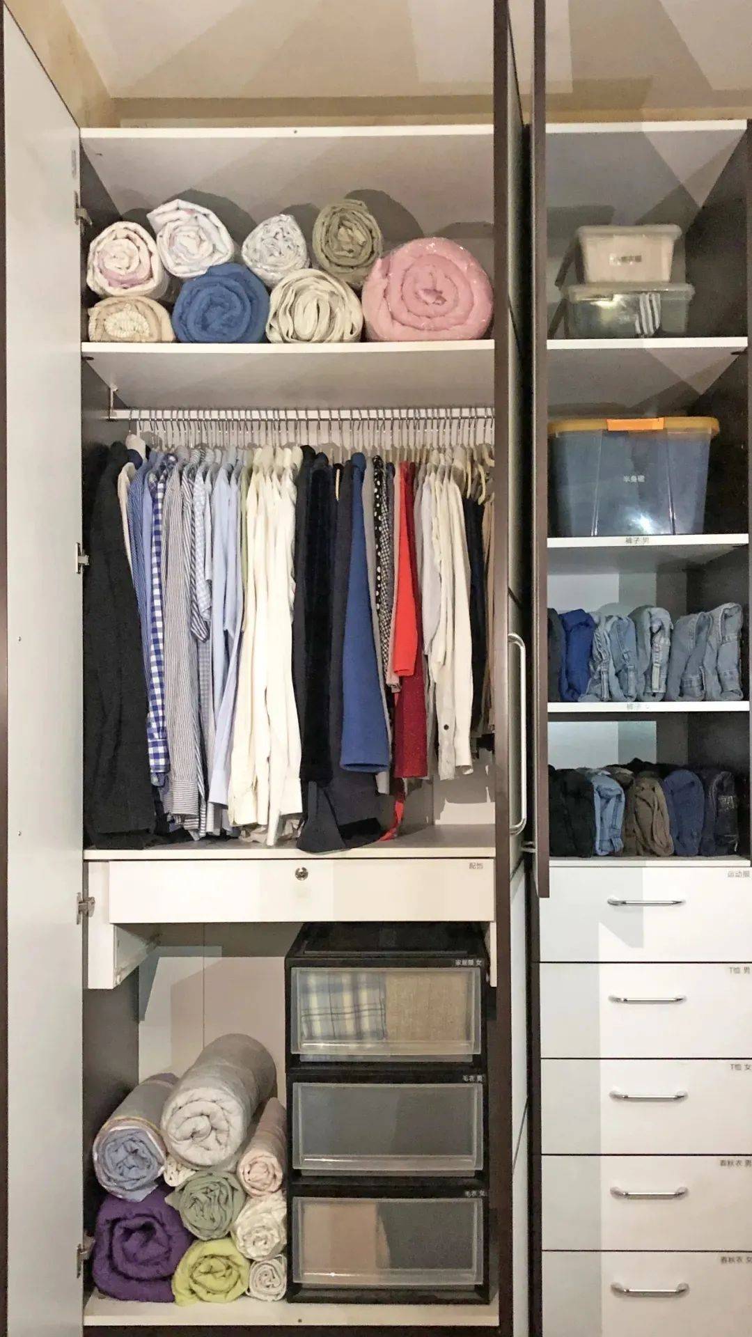 怎么还是乱哄哄的△收纳前后的衣柜对比很多收纳达人都分享过的小技巧