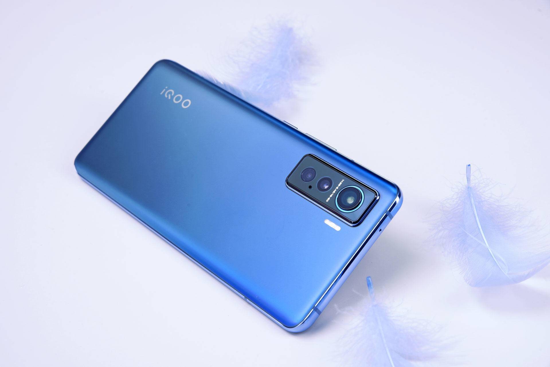 正式开启优惠活动全能水桶旗舰iqoo5更亲民