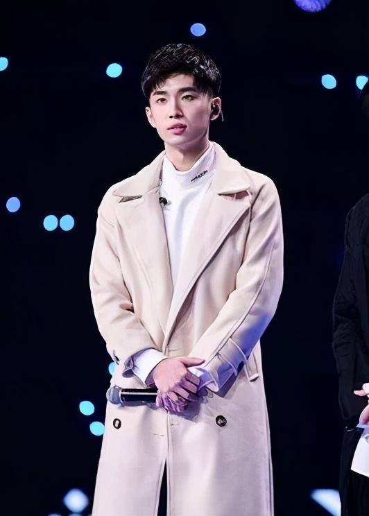 原创曾开播就上热搜如今节目过半也没热度好声音如何没落的