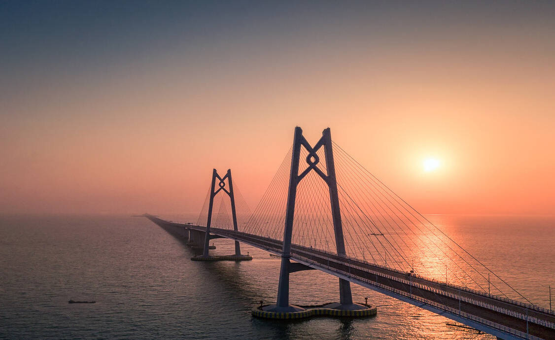 中国伟大成就一一列举5g雄安新区港珠澳大桥皆被录入