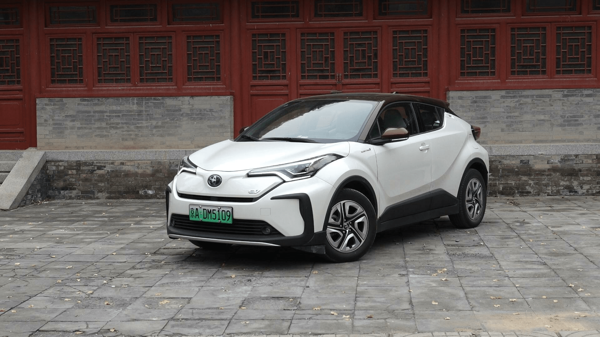 "首款国产纯电丰田"光环下,奕泽 e进擎够让人满意吗?_手机搜狐网