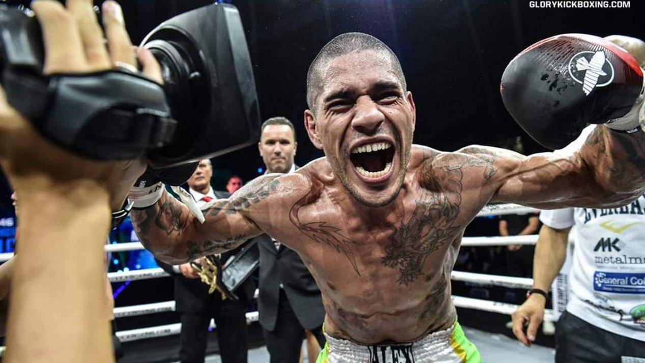 最新,巴西第一猛人跨界mma,追杀黑龙!_佩雷拉