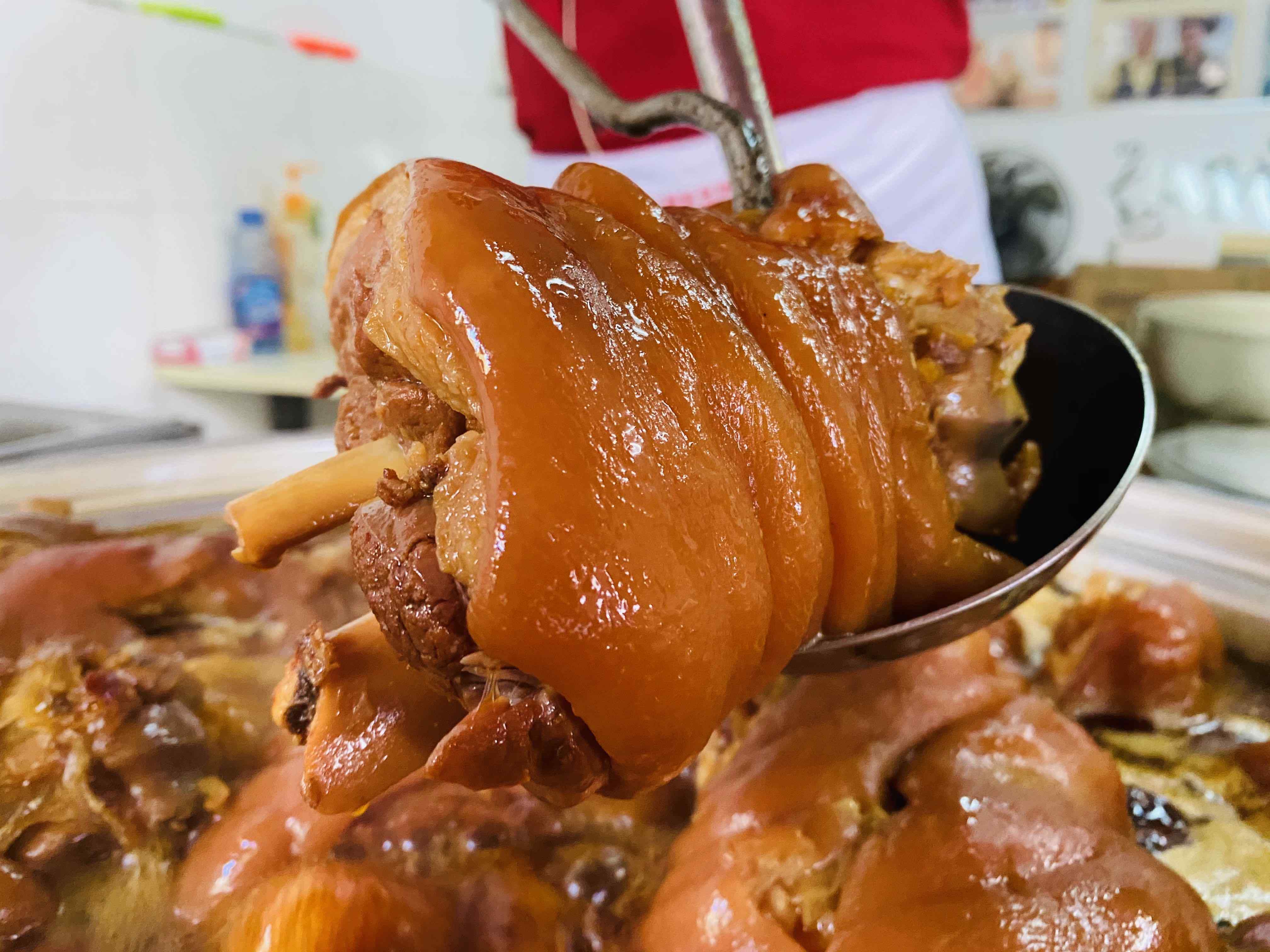 李玲玉打过卡的红烧蹄髈,藏在老汉口的小巷里_手机搜狐网