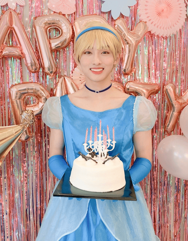 原创这才是sm要出的新女团威神v全员公主装被董思成女装惊艳到了