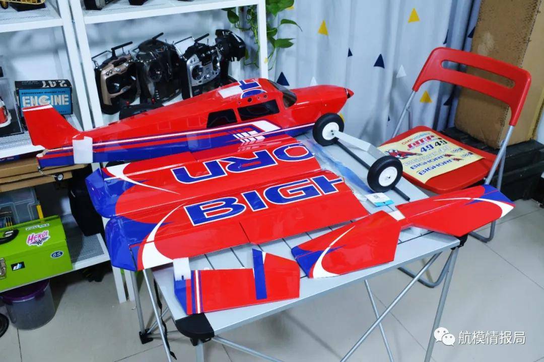 上能空中蹦迪,下能地面越野——朗宇新品模型飞机测评 航模情报ju