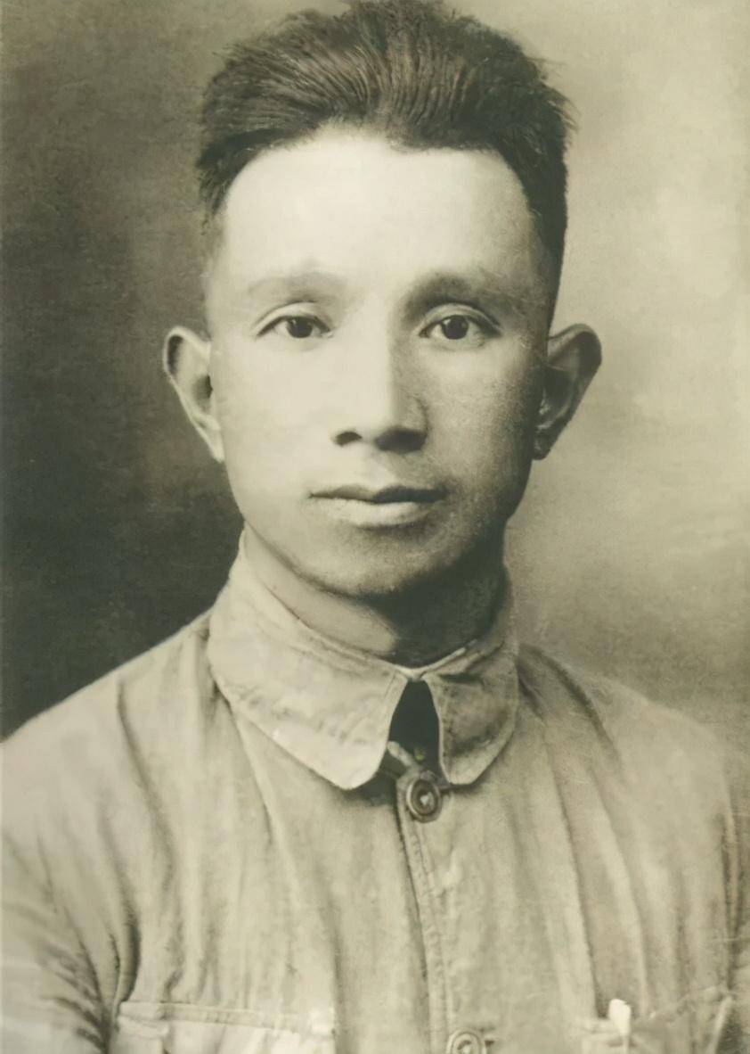 叶飞喋血狮子头饭店,子弹从耳侧穿脸而过,战友:命真大啊_手机搜狐网