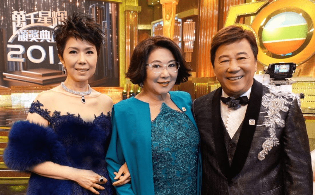 70岁tvb视后李司棋:中年复出再爆红的背后,是数不尽的心酸_汪明荃