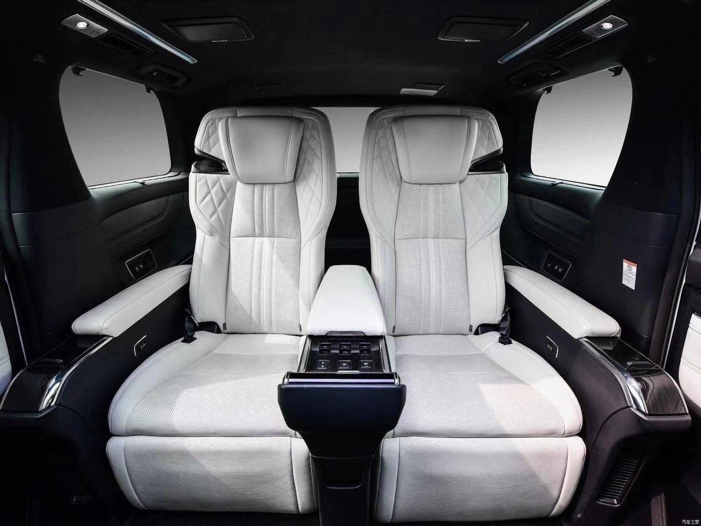 20款雷克萨斯lm300津港热销展惠油混版商务