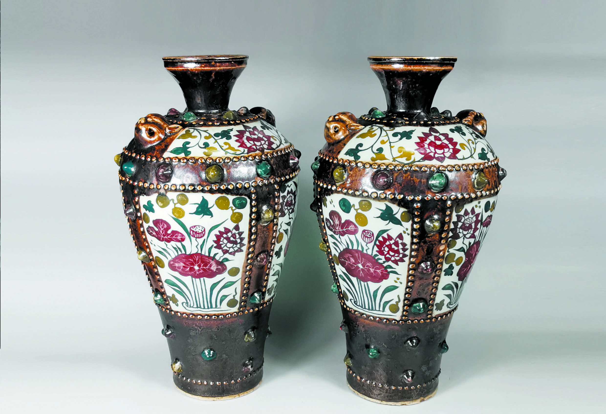 古相博陵第酱釉乳钉纹兽耳瓶