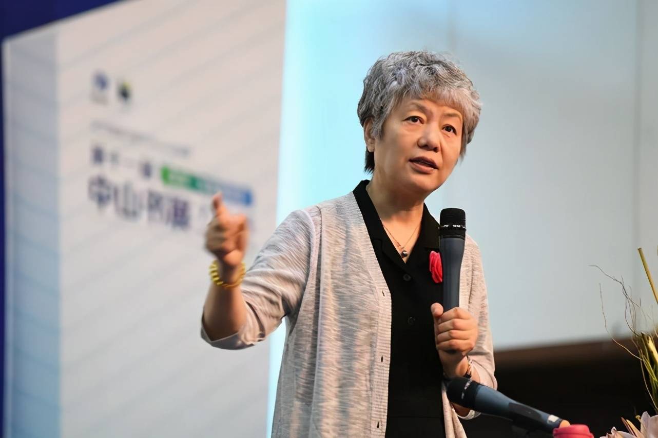 李玫瑾有儿子的家庭家长越早立下5条规矩孩子将来就越优秀