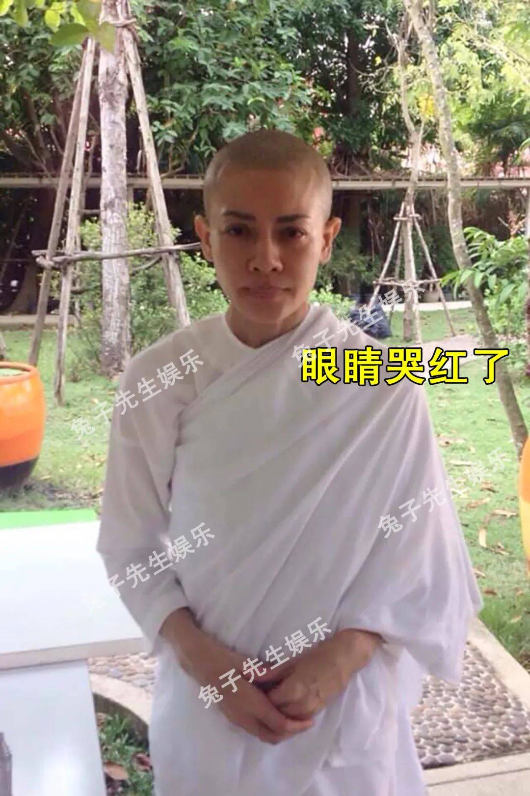 49岁西拉米王妃还活着!青筋爆出,身材暴瘦,被强迫拍照哭红眼睛