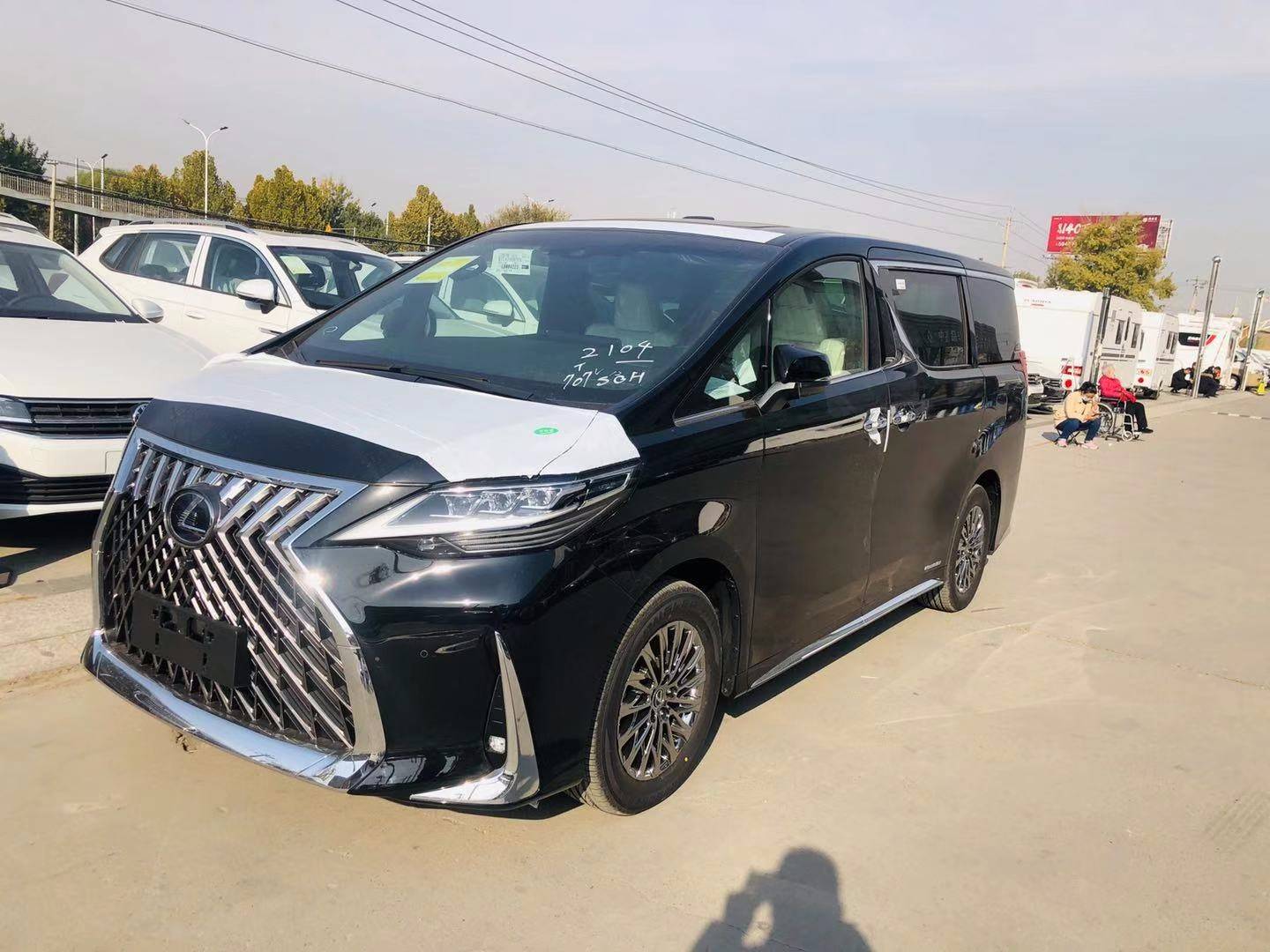 2020款雷克萨斯lm300改装商务车价格超划算