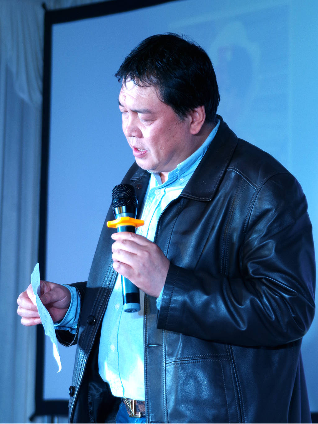 我身边的歌唱家米东风