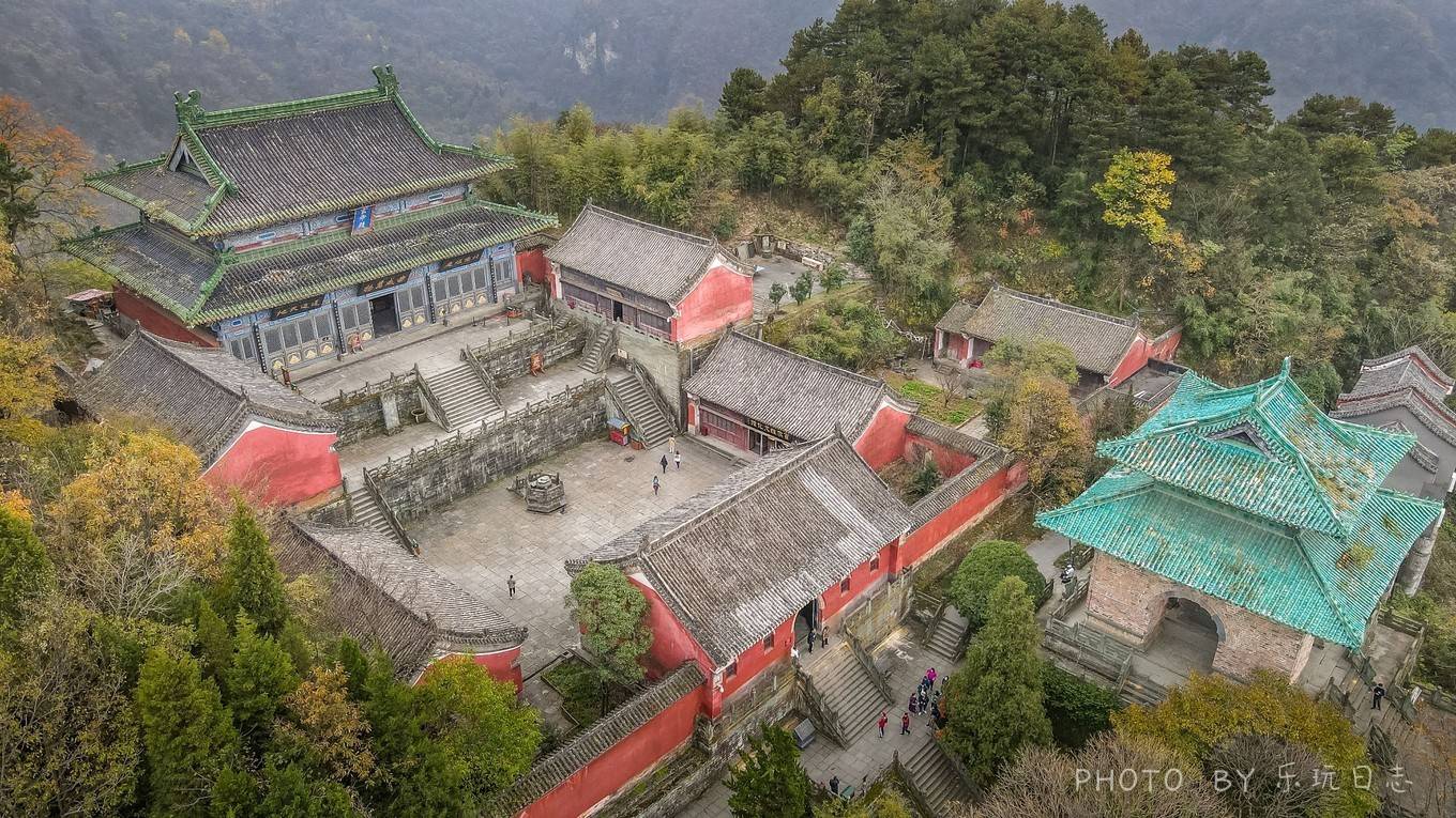 图为南岩宫建筑群.600多年过去了,仍旧非常有气势.