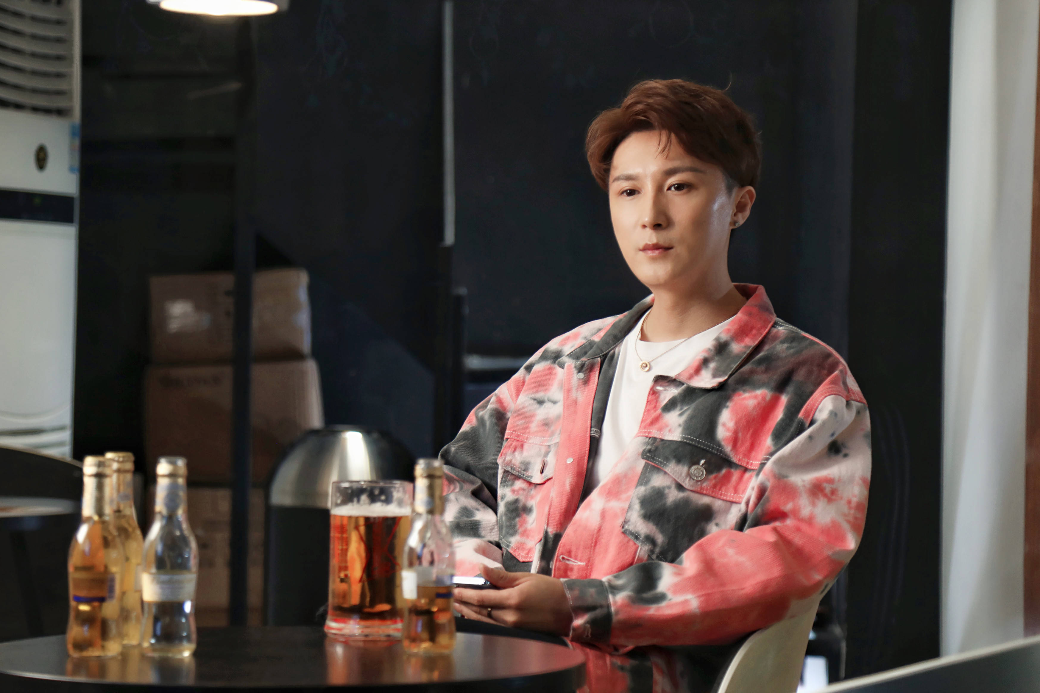 演员章磊参演电影《改造老公》拍摄过半杀青在即