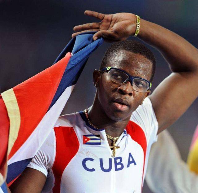 北京奥运上登顶世界第一,如今两人现状太相似_罗伯斯