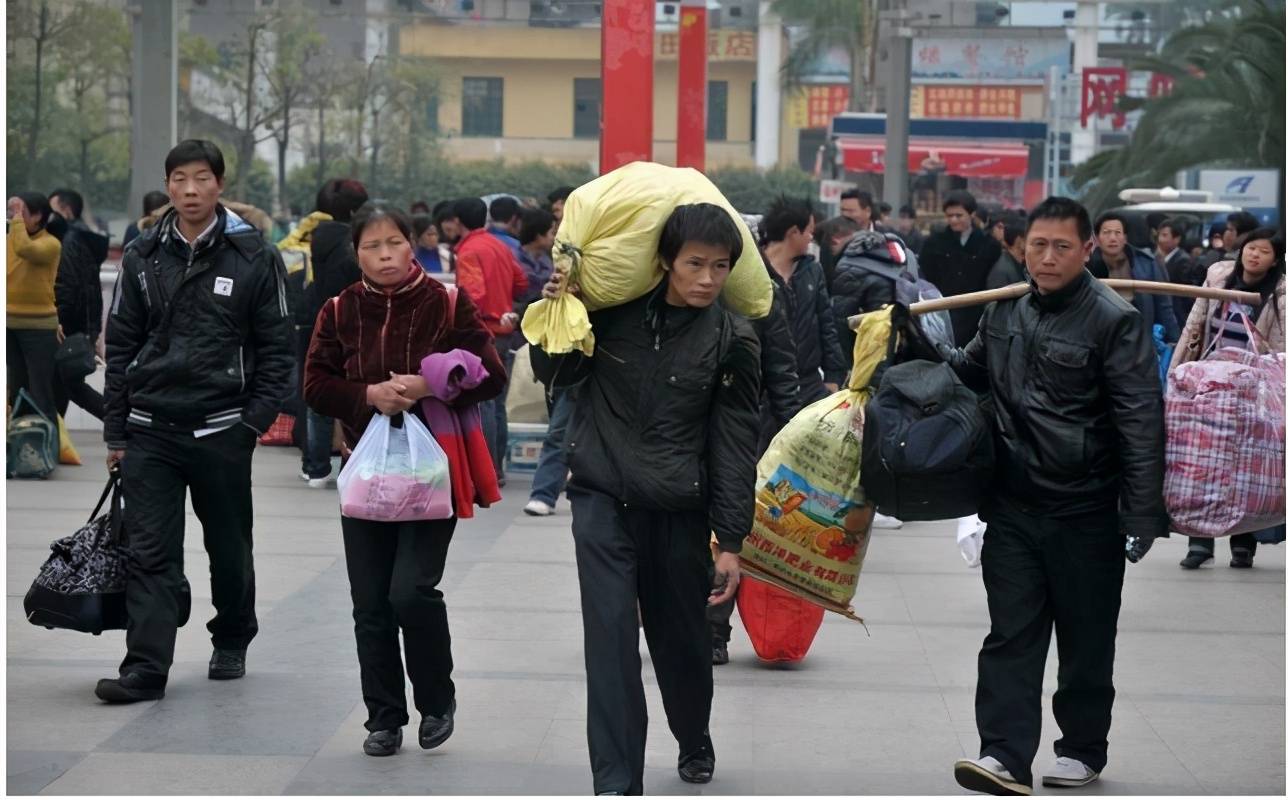 还没进农历十月,农民工早早就"卷铺盖"走人了?这是为啥?