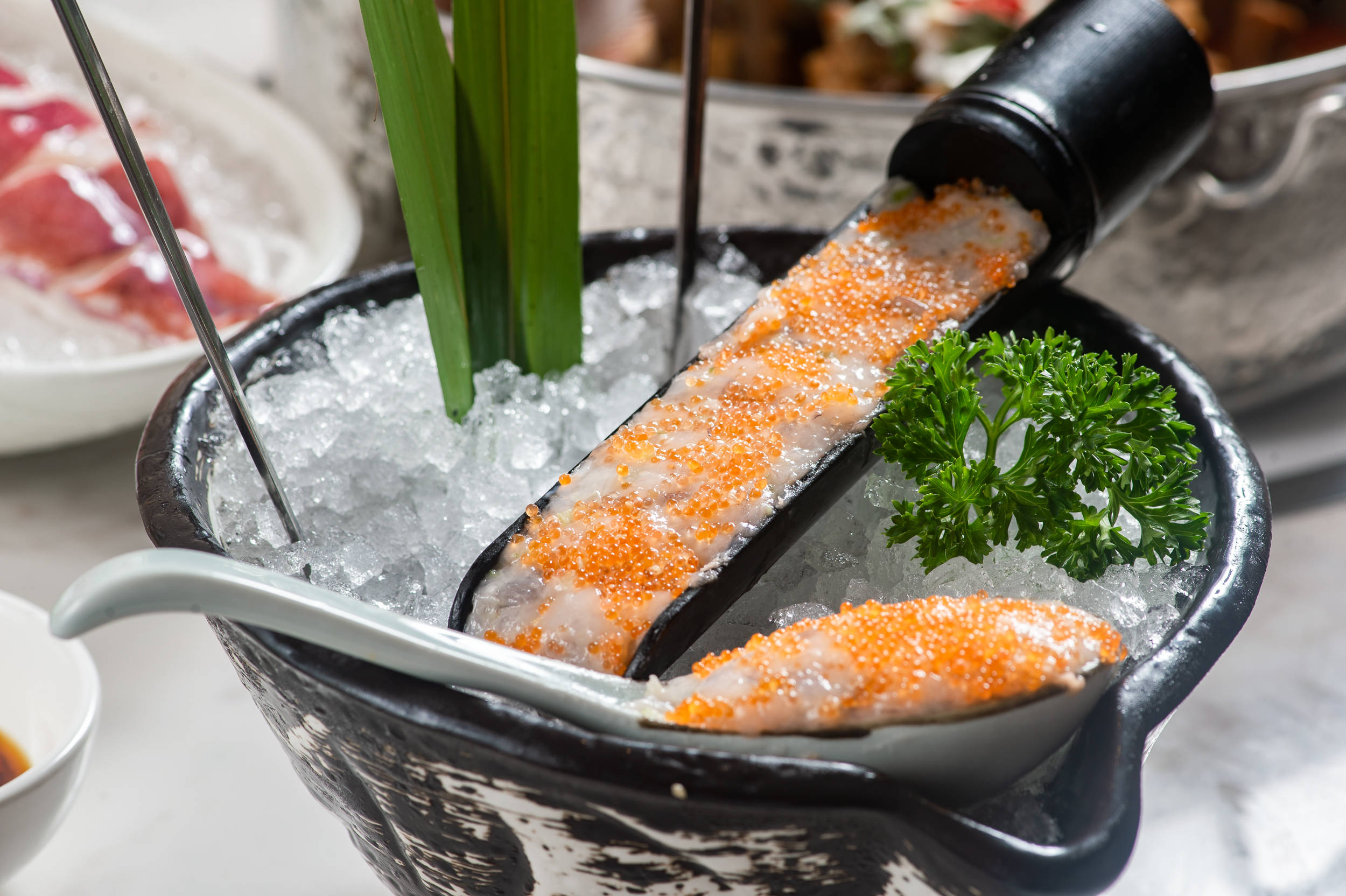 有种基于虾滑的创新美味,受到了无数吃货的追捧,它就是"飞鱼籽虾滑"