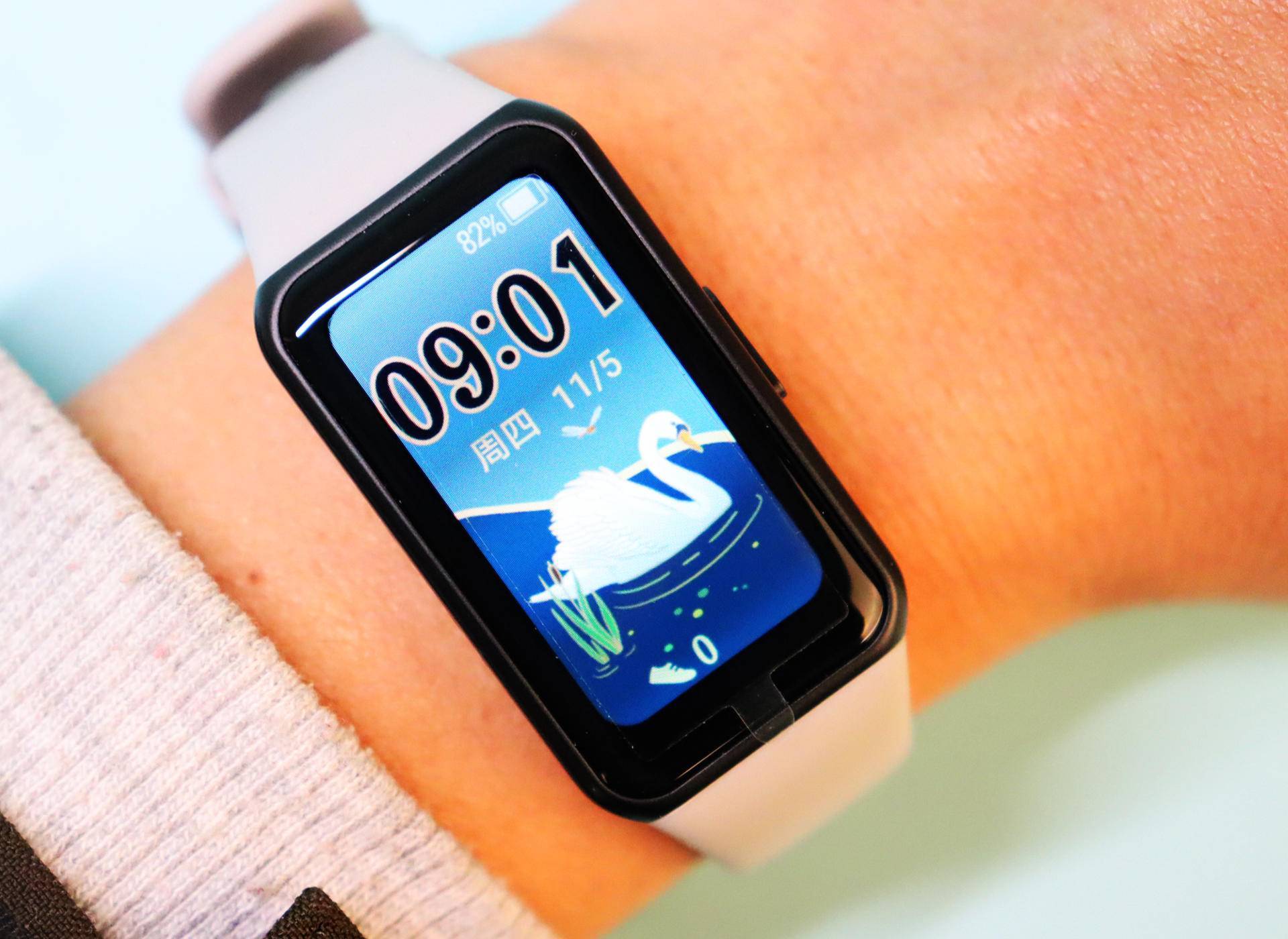 原创大屏幕多功能新一代智能荣耀手环6