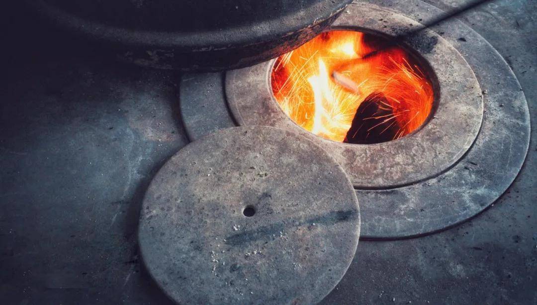 中国在远方冬至将至一起烤火