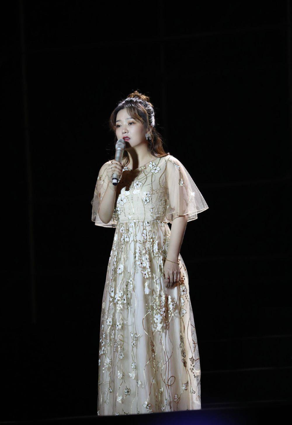 配音演员乔诗语发文力挺肖战遭到全网抵制被粉丝要求退货