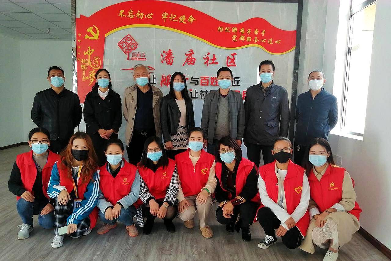 武汉新洲阳逻潘庙社区,下沉党员办实事,辖区居民尽欢颜