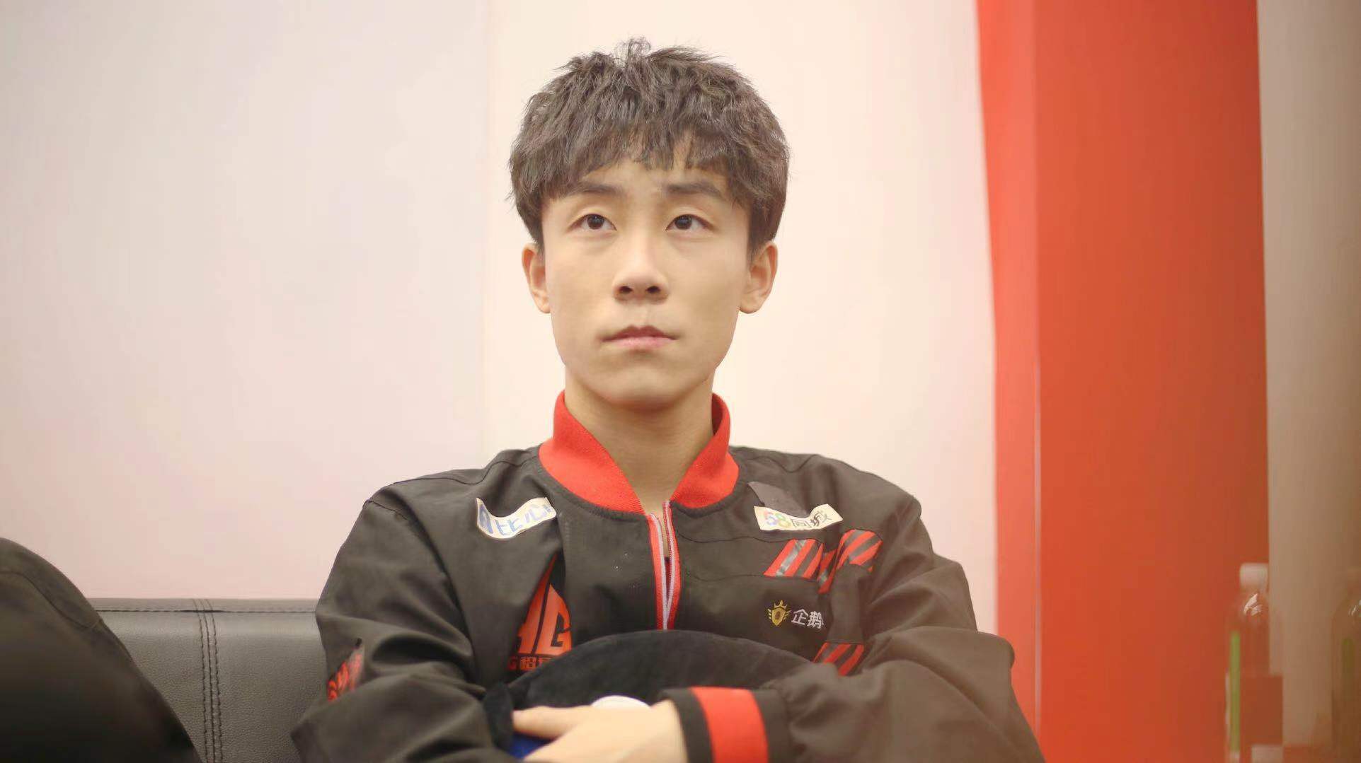 月光自从回归到ag超玩会以来和七年之间不和的传闻素来有之,只不过并