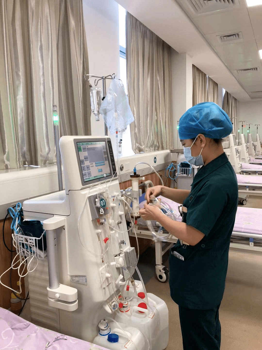 日月星辰相伴带你走近血液透析室医护人员的世界