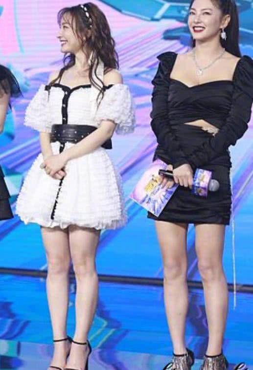 吴昕撞衫古力娜扎,161对比172,身材不同差距也是非常大