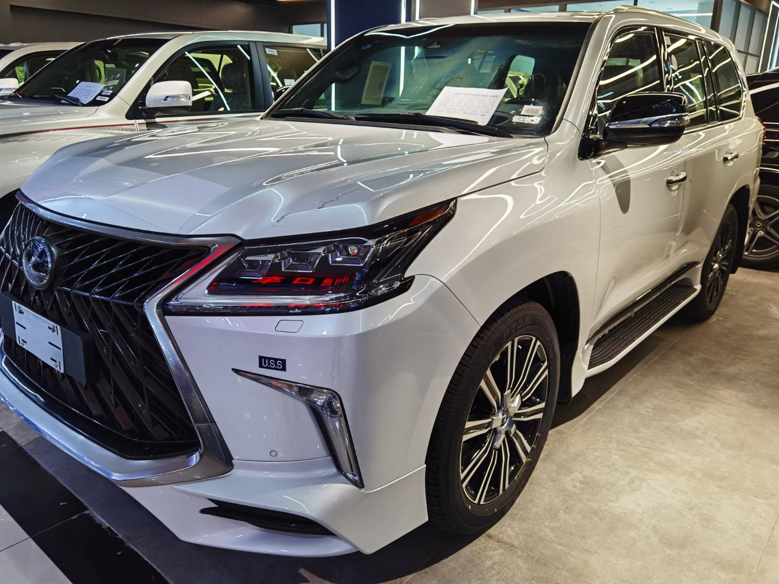 2020款雷克萨斯lx570中东价格低质量有保证