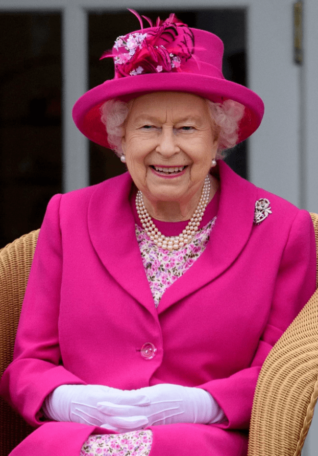 否认查尔斯王子继位谣言,将一辈子为英国服务_伊丽莎白